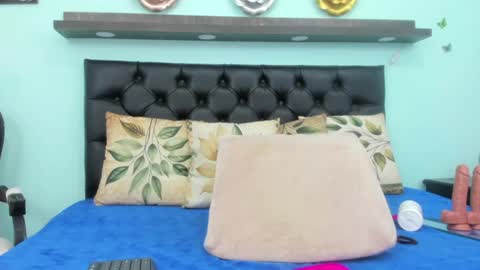 yaiza_sexylovee online show from June 24, 4:53 pm