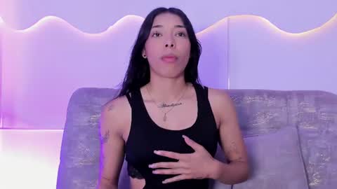 yake  elizabeth online show from August 4, 10:51 pm