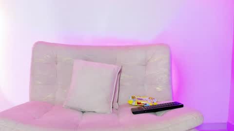 yake  elizabeth online show from August 7, 12:43 am