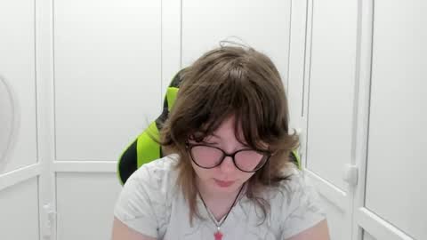 Sofia online show from August 3, 2:02 pm