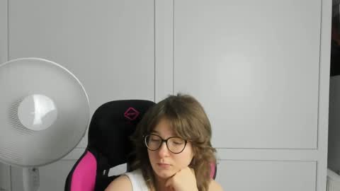 Sofia online show from August 7, 3:01 pm