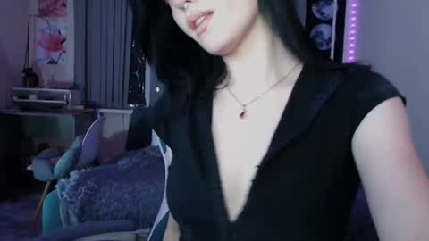 Yami online show from July 10, 9:42 pm