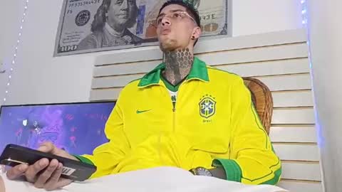 yanfranko420 online show from June 18, 4:56 am
