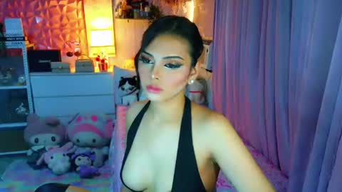 YANG AUDREY LONE online show from August 7, 4:56 am
