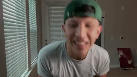 yangomezz online show from August 6, 7:57 pm