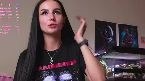Yara online show from August 8, 2:17 pm
