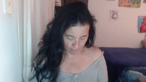 yasmin_love85 online show from April 14, 3:41 pm