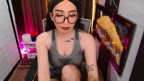 yassiered online show from July 30, 10:44 am
