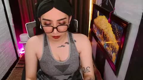 yassiered online show from August 7, 10:48 am