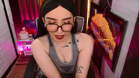 yassiered online show from August 16, 2:37 am