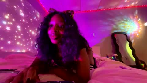yayakitty2000 online show from May 16, 10:21 pm