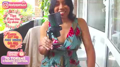 YAYA  online show from August 7, 9:31 am