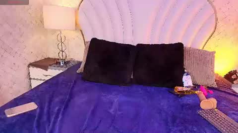  YazminJenner  online show from July 24, 8:50 am