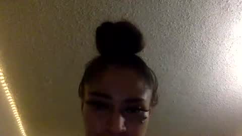 yazminunique online show from August 7, 4:01 am