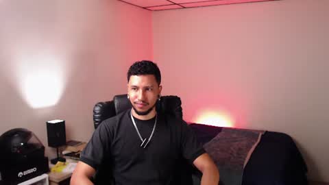 yeff online show from August 6, 2:10 am