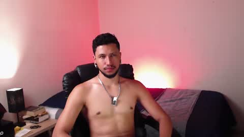 yeff online show from August 7, 4:01 am