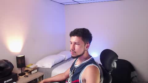 yeff online show from August 15, 11:52 pm