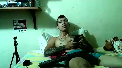 yeisoncastellanos1999 online show from August 6, 2:49 pm