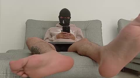 yeisongomezz online show from July 30, 6:47 pm