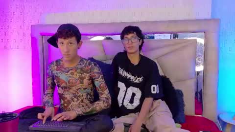 Jen  Dekoy online show from August 4, 2:03 pm