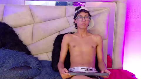 Jen  Dekoy online show from August 5, 6:39 pm