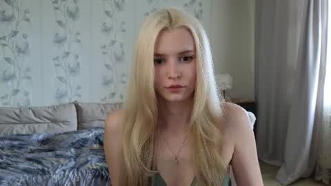 Yenna online show from August 11, 2:19 pm