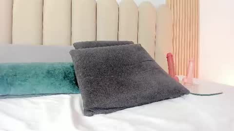 yennifer_01 online show from August 8, 4:29 pm