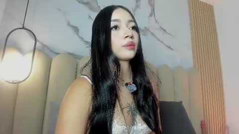 yennifer_01 online show from August 11, 5:48 pm
