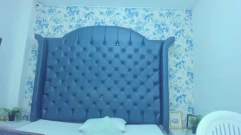 yesi_lombana online show from August 15, 7:34 am