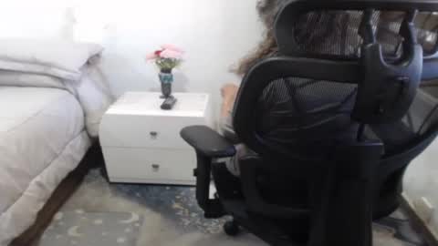 jessy online show from August 10, 9:38 pm