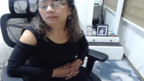 jessy online show from August 12, 1:08 am