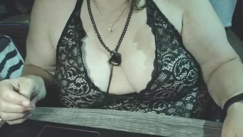 yessirprincesspet online show from June 21, 4:46 am