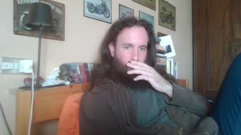 yeti_92 online show from April 8, 2:05 pm