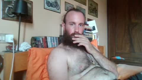 yeti_92 online show from June 25, 4:21 pm