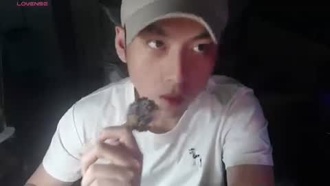 yichen009 online show from July 23, 6:10 pm