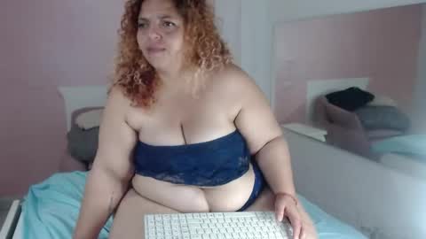 ying_miin online show from May 8, 1:29 am