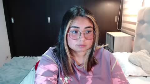 hii i am yini online show from July 8, 7:34 am