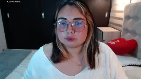 hii i am yini online show from July 13, 7:04 am