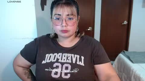 hii i am yini online show from July 15, 7:31 am