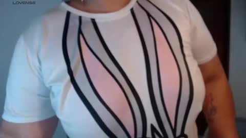 hii i am yini online show from July 16, 2:34 am