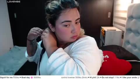 hii i am yini online show from July 29, 2:29 am