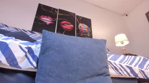 Yiovanna online show from August 6, 2:27 pm