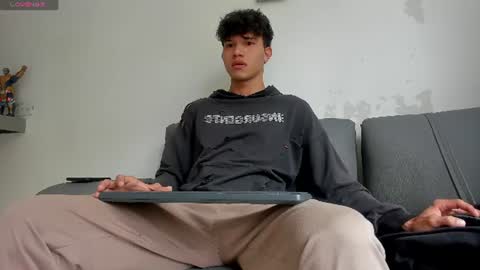 yizus_bonz online show from July 22, 3:03 pm