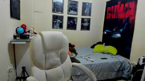 yker online show from August 10, 3:41 am