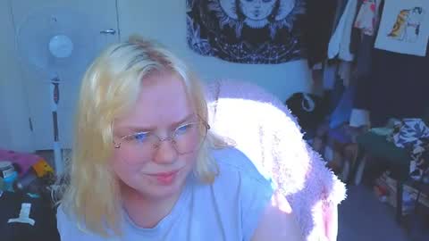 ykwhynot1x online show from July 12, 6:09 am