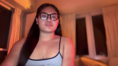 yllana love online show from March 16, 4:33 pm