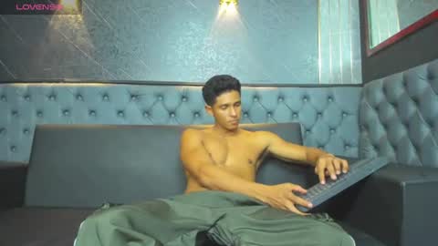 Yoel online show from August 8, 3:01 pm