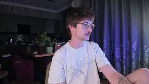 Max online show from July 31, 10:15 pm