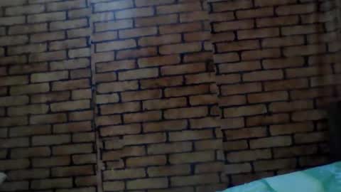 yolandrina05 online show from March 1, 3:03 am