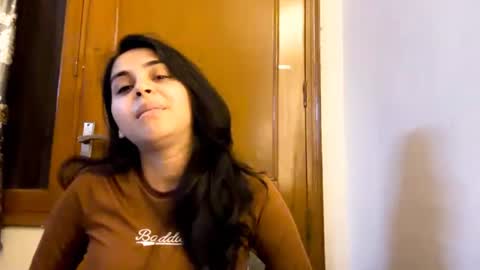 yolondakaltz online show from August 6, 4:06 pm